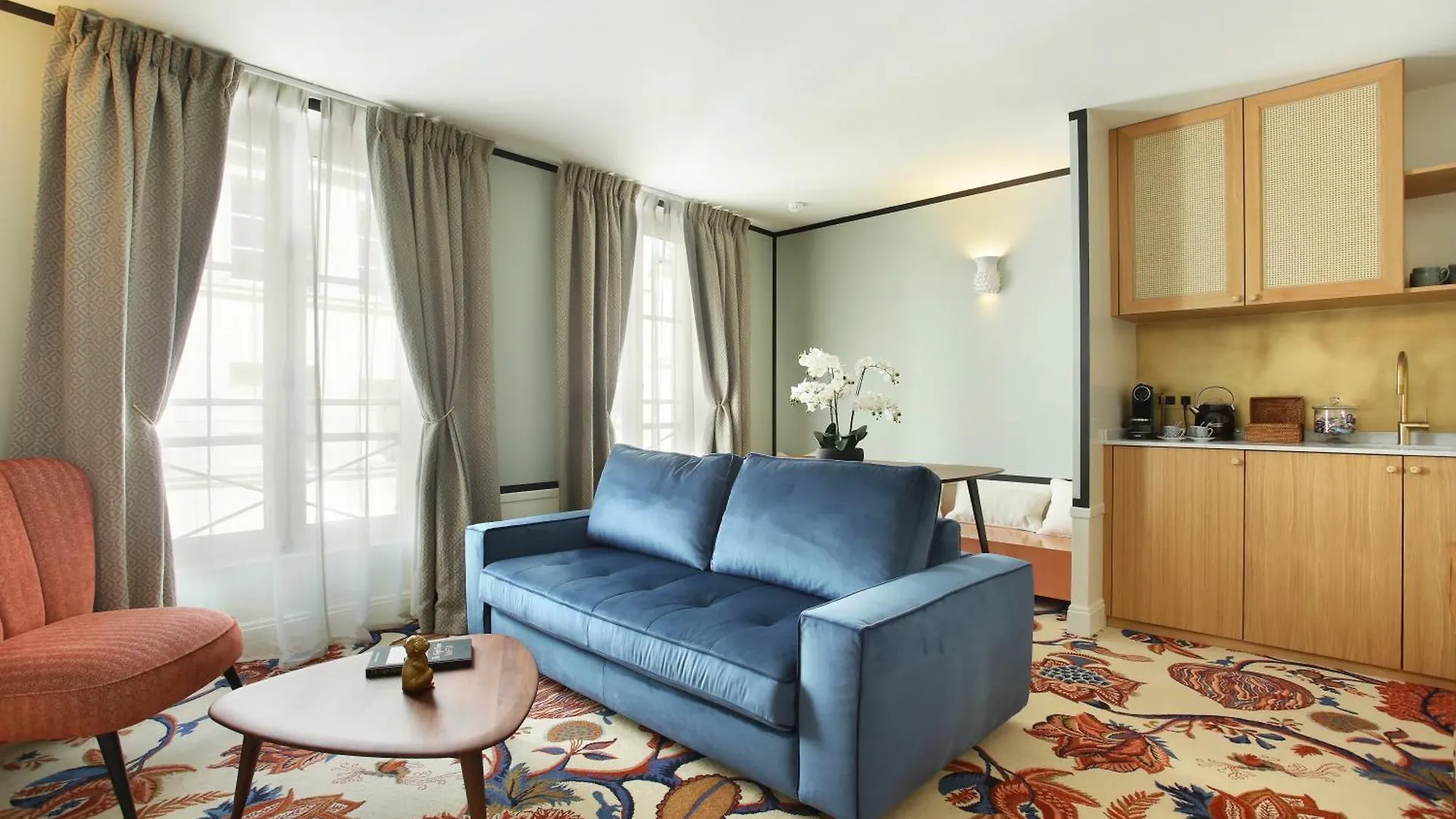Makom Ferdinand Duval Paris 0*,